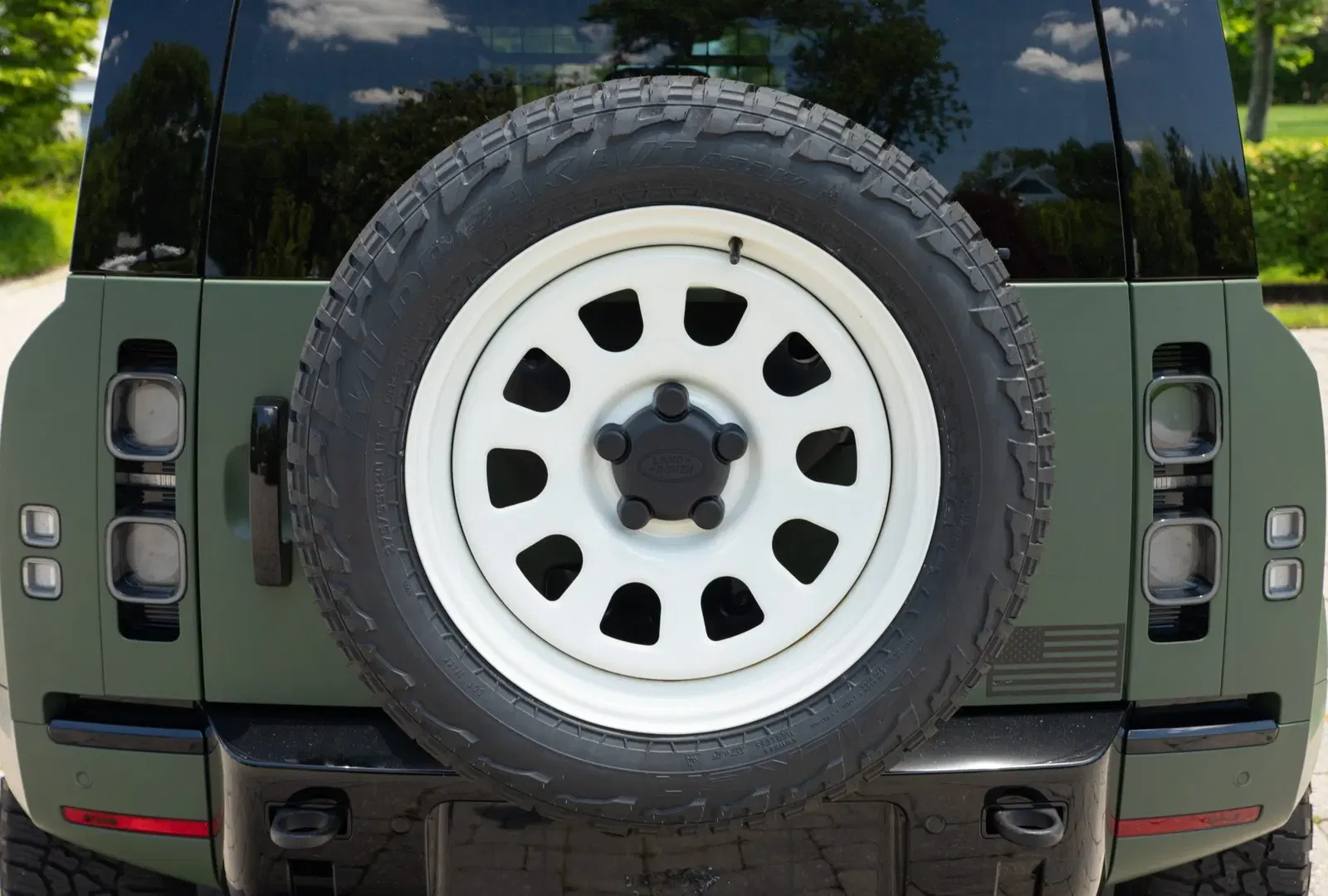 2022 Land Rover Defender 110 V8
