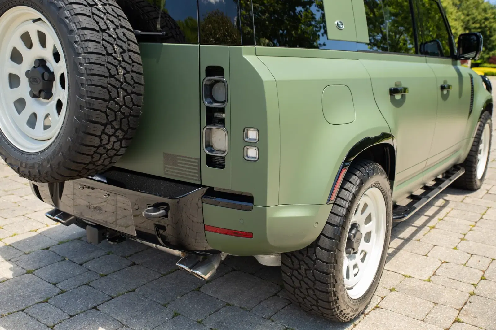 2022 Land Rover Defender 110 V8