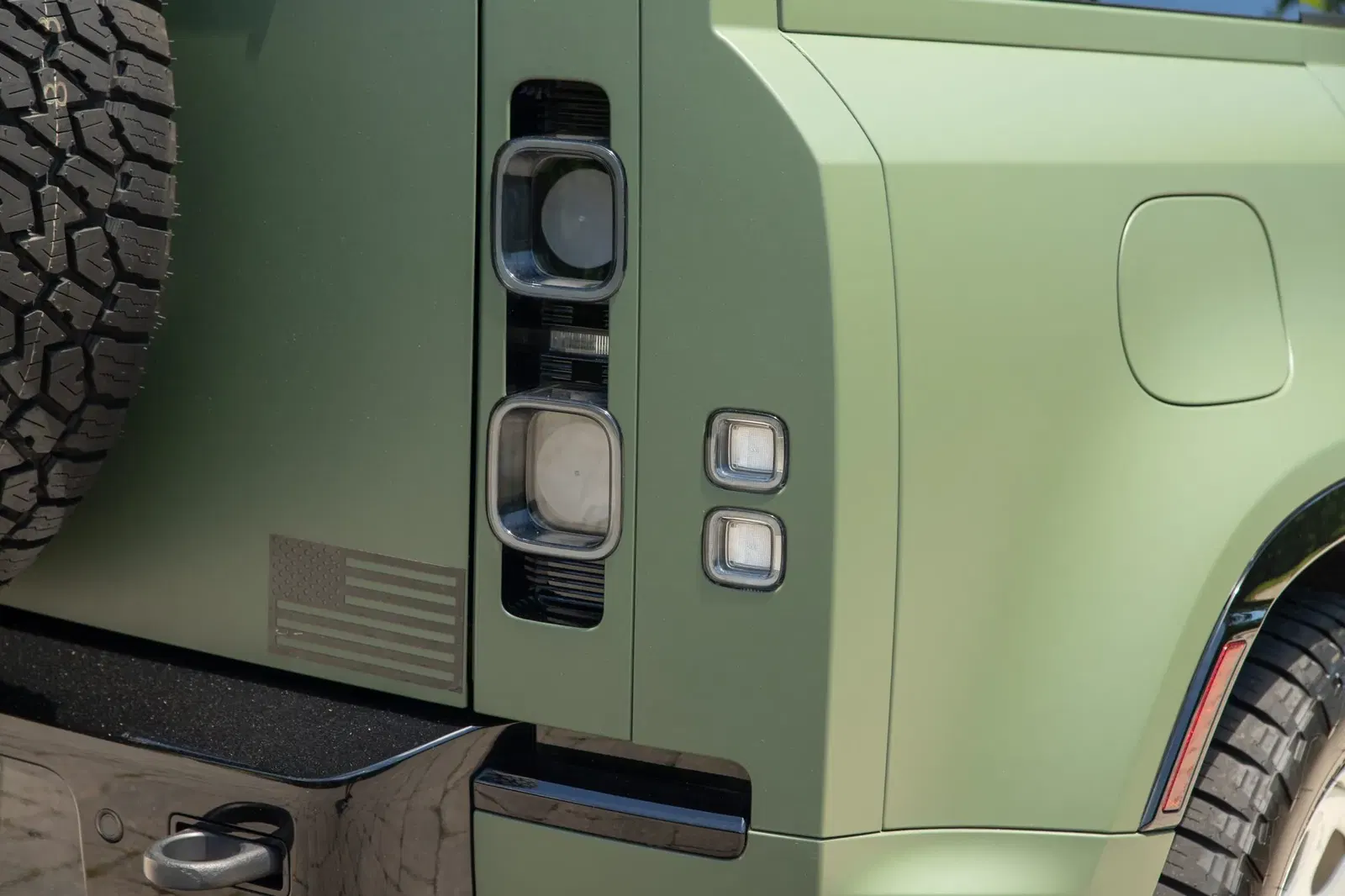 2022 Land Rover Defender 110 V8