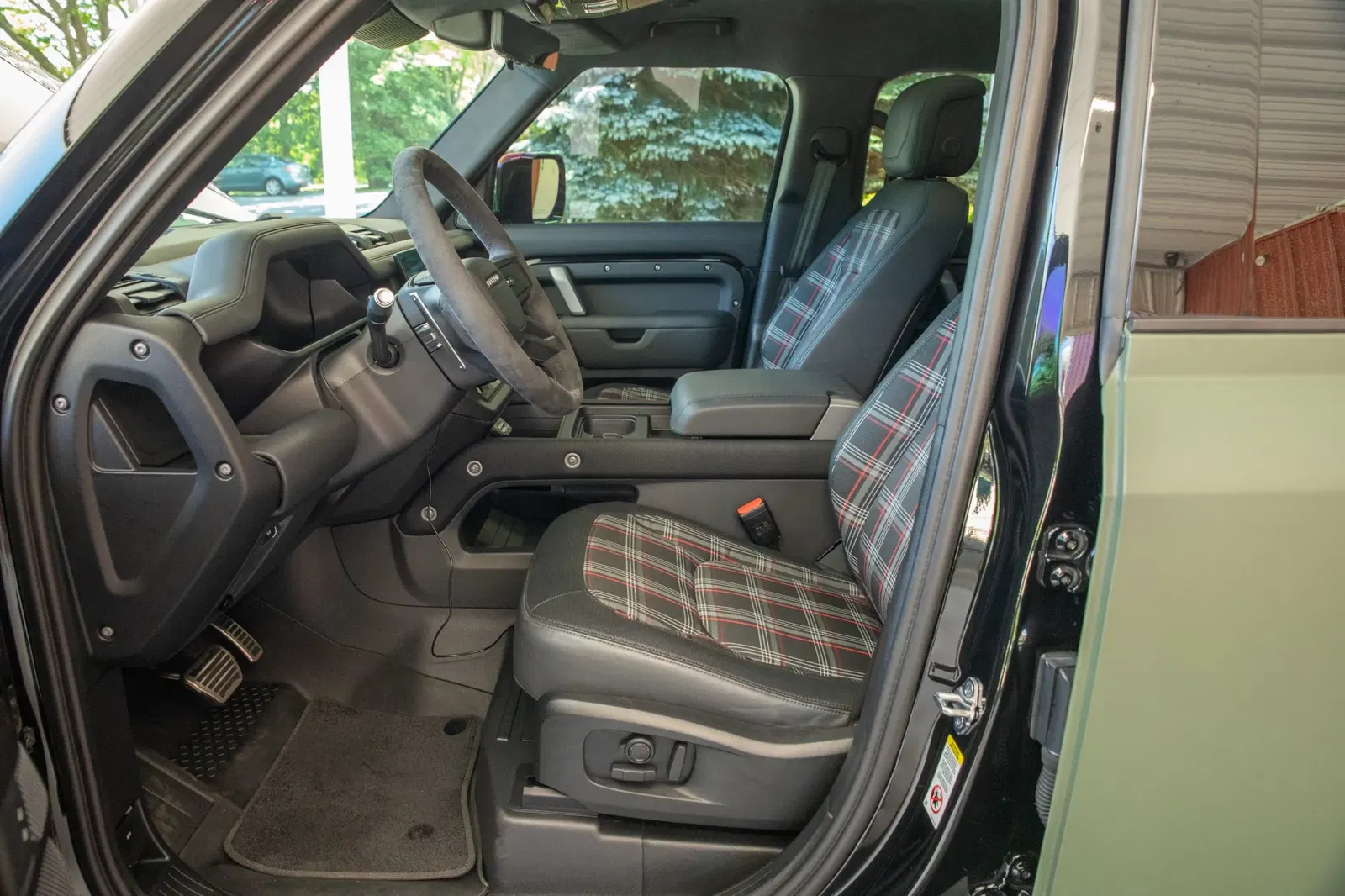 2022 Land Rover Defender 110 V8