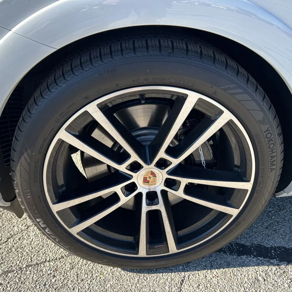 2025 Porsche Cayenne GTS