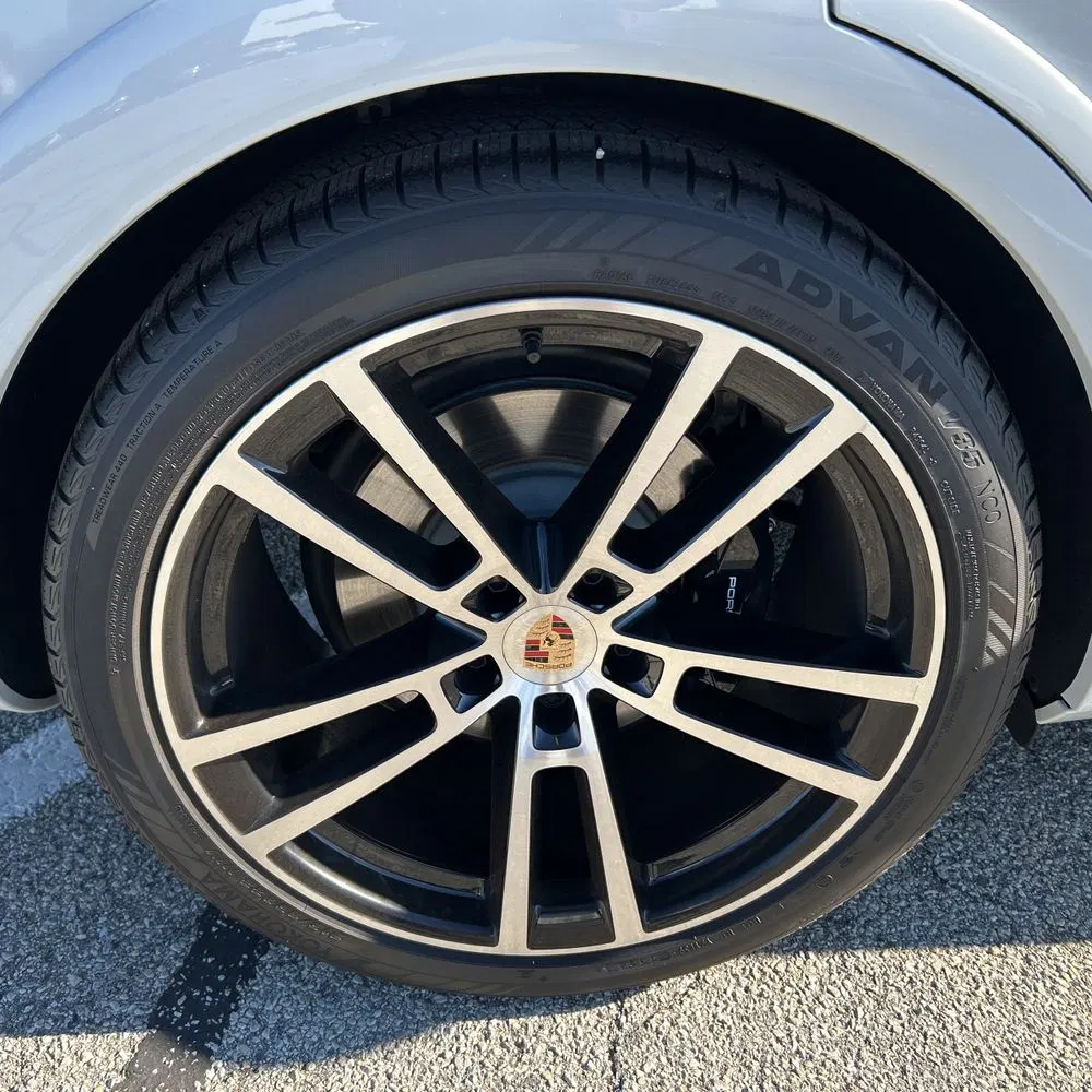 2025 Porsche Cayenne GTS