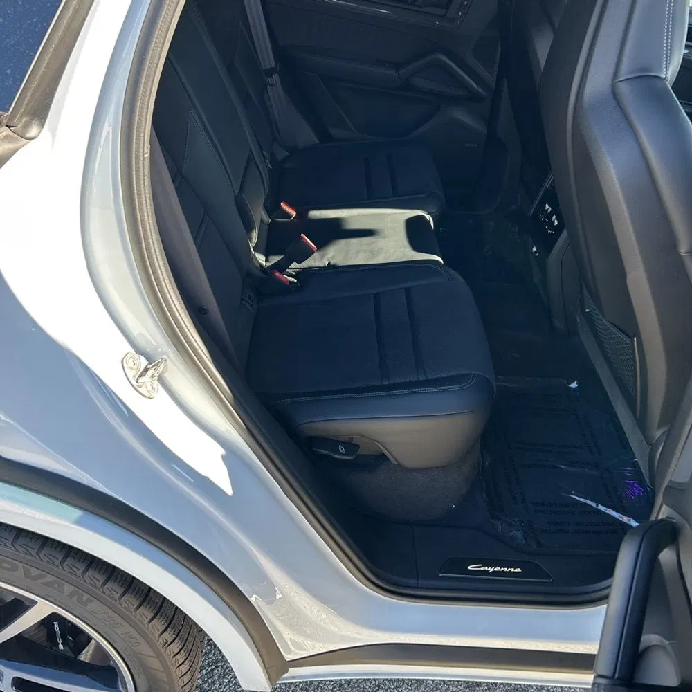 2025 Porsche Cayenne GTS