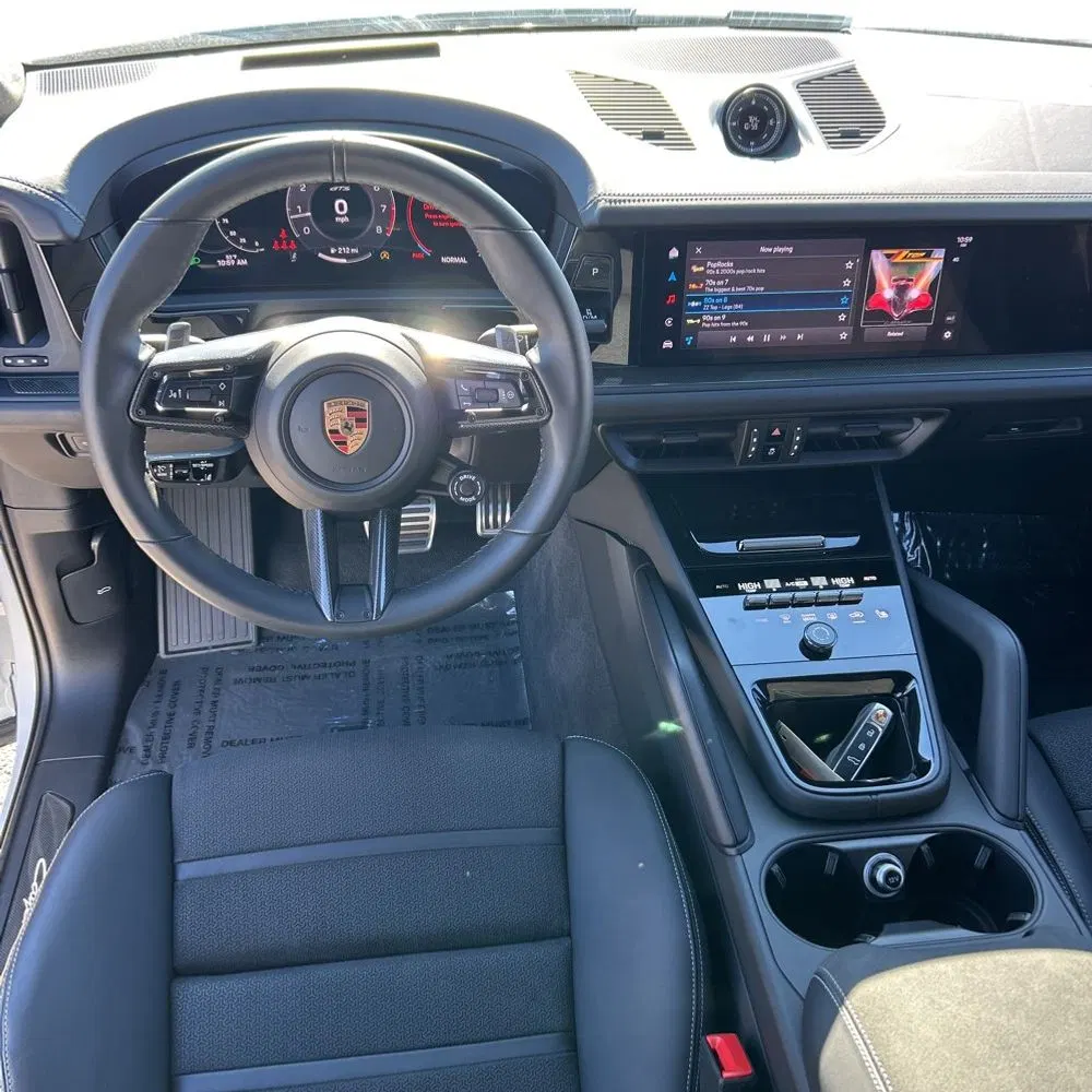 2025 Porsche Cayenne GTS