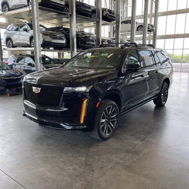 2023 Cadillac Escalade ESV Sport Platinum