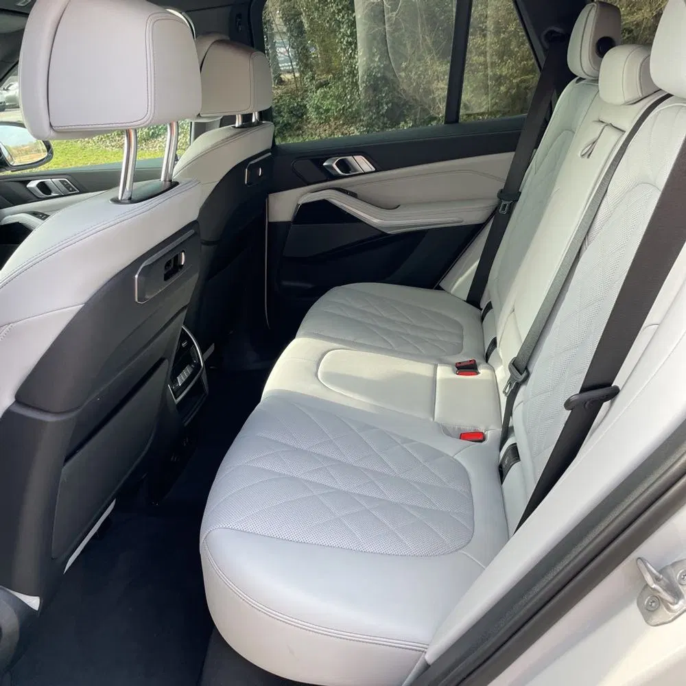 2024 BMW X5 M60i