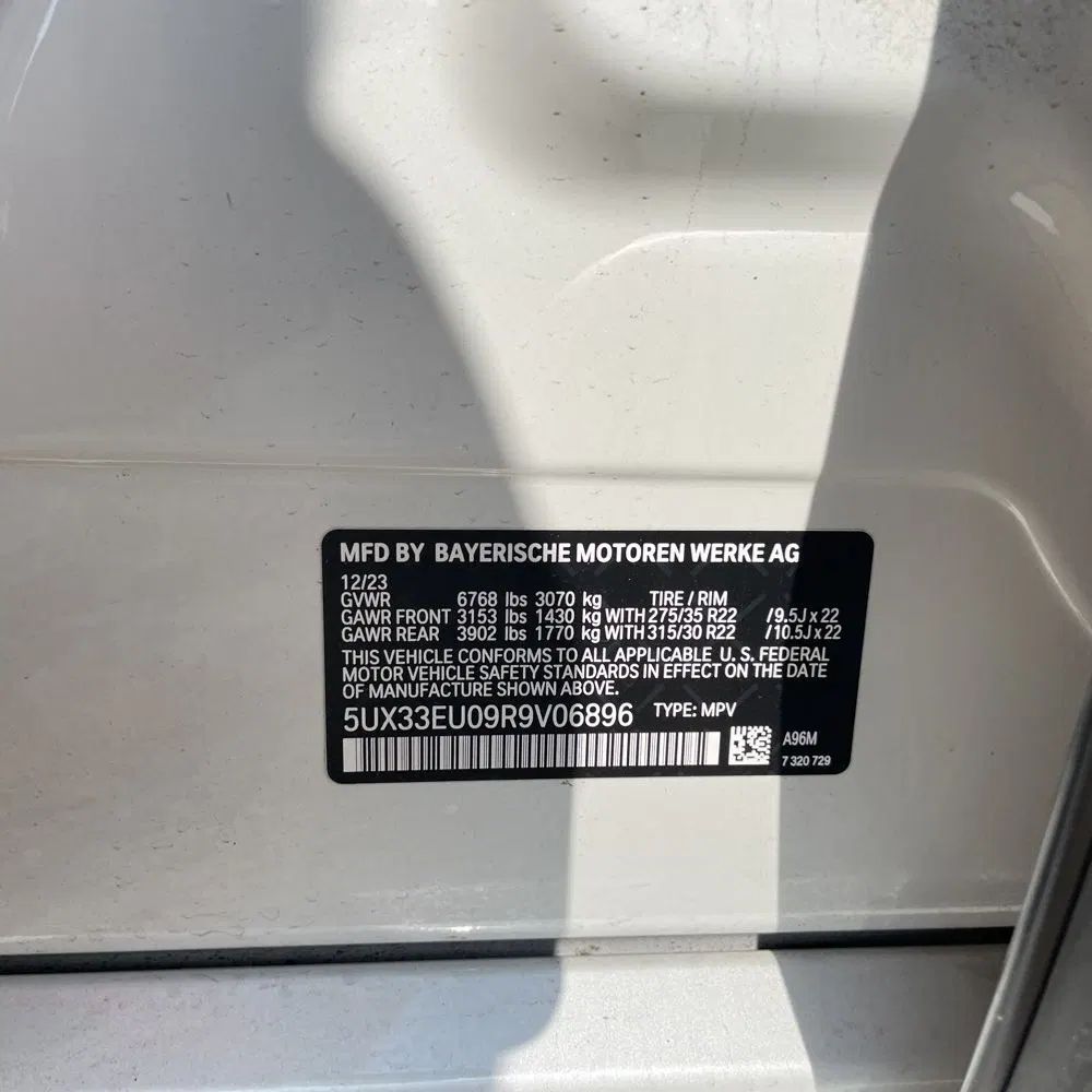 2024 BMW X5 M60i