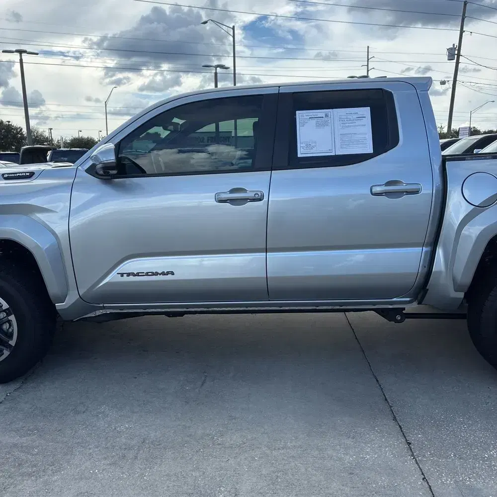2025 Toyota Tacoma TRD Sport HV