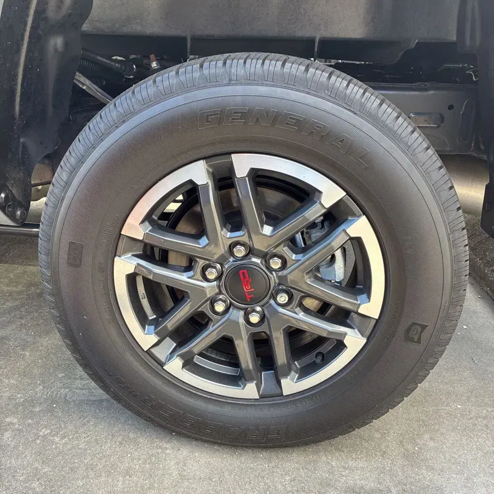 2025 Toyota Tacoma TRD Sport HV