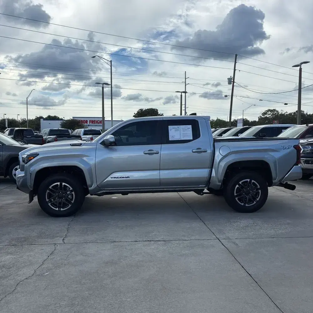 2025 Toyota Tacoma TRD Sport HV