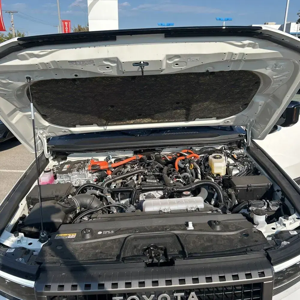 2025 Toyota Land Cruiser Base