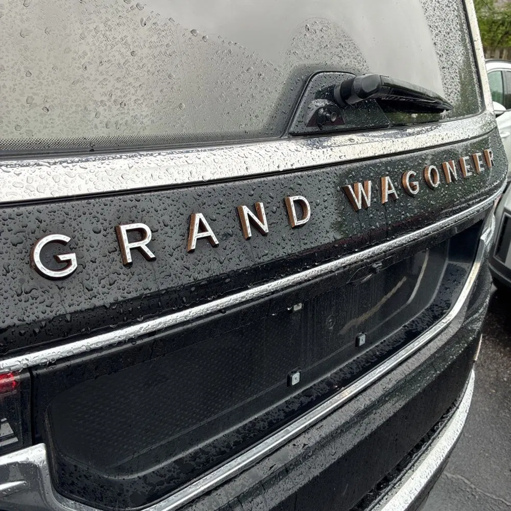 2022 Jeep Grand Wagoneer Series III