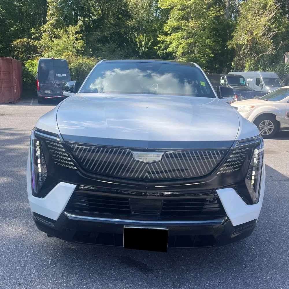 2025 Cadillac Escalade IQ Sport 2