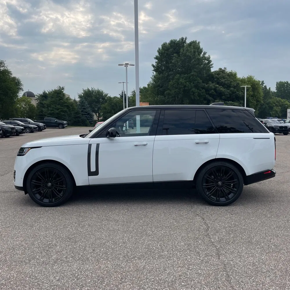 2025 Land Rover Range Rover P400 SE