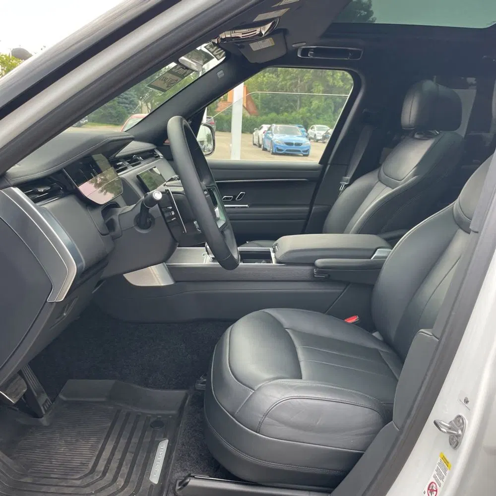 2025 Land Rover Range Rover P400 SE