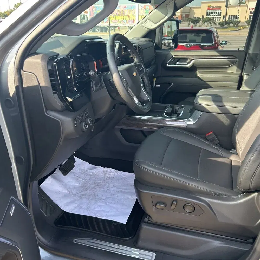 2025 Chevrolet Silverado 3500HD LTZ