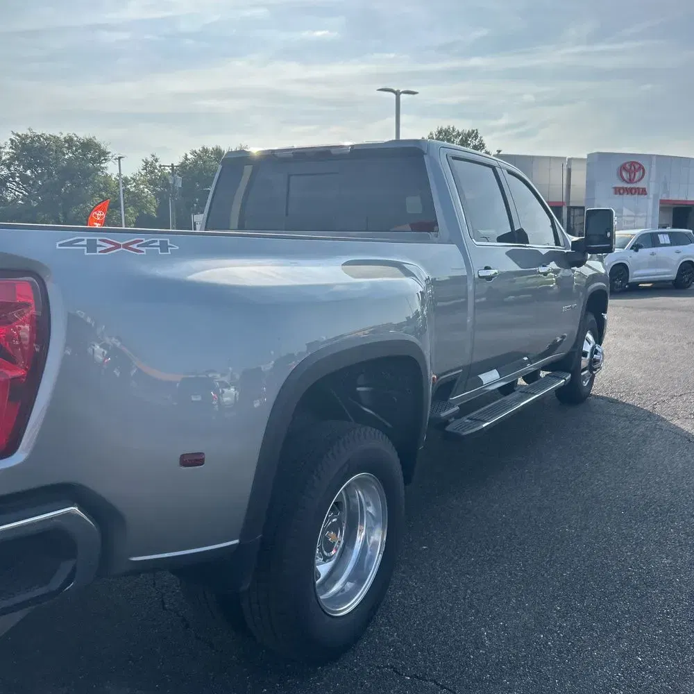 2025 Chevrolet Silverado 3500HD LTZ