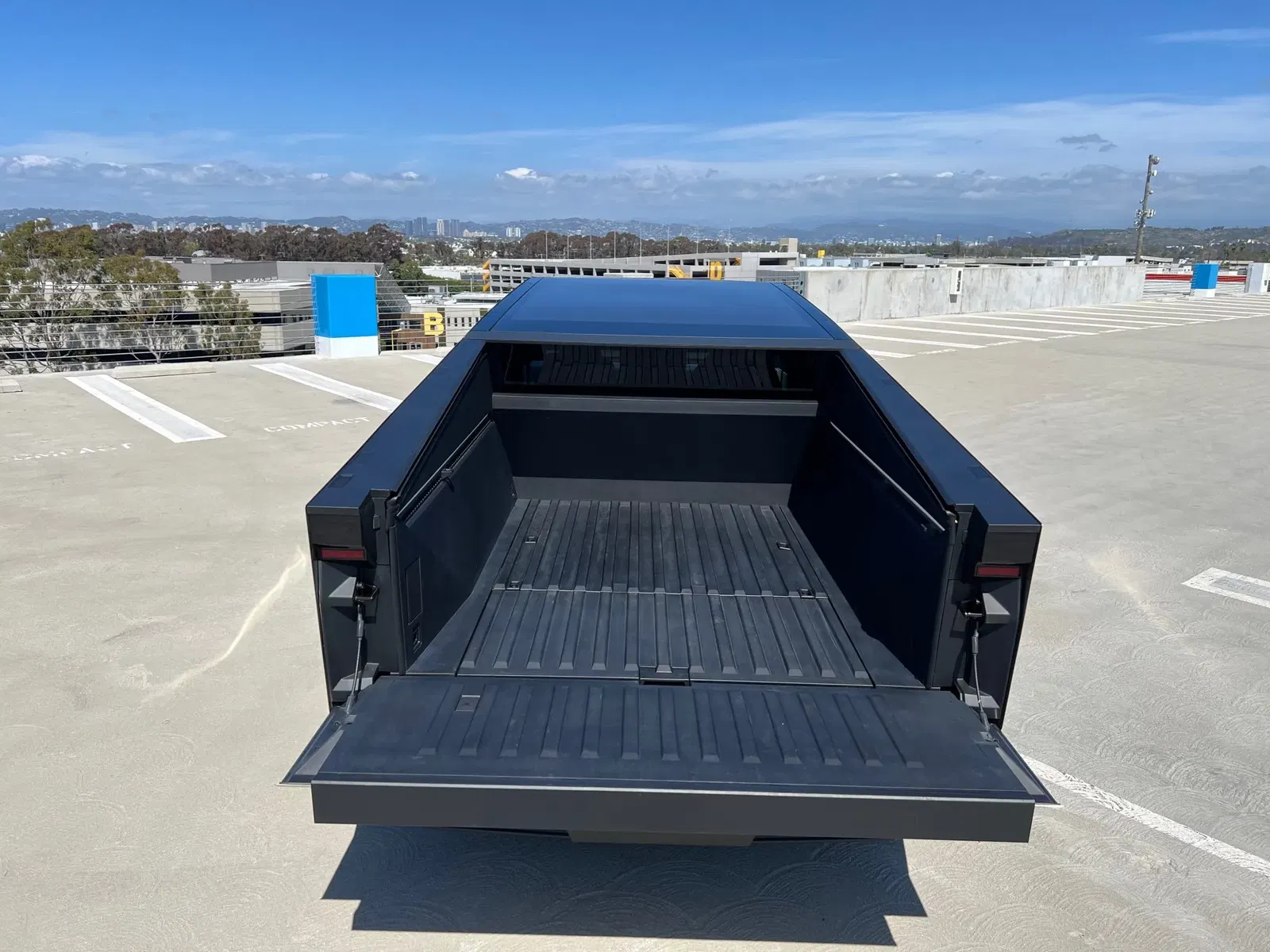 2024 Tesla Cybertruck AWD Foundation Series