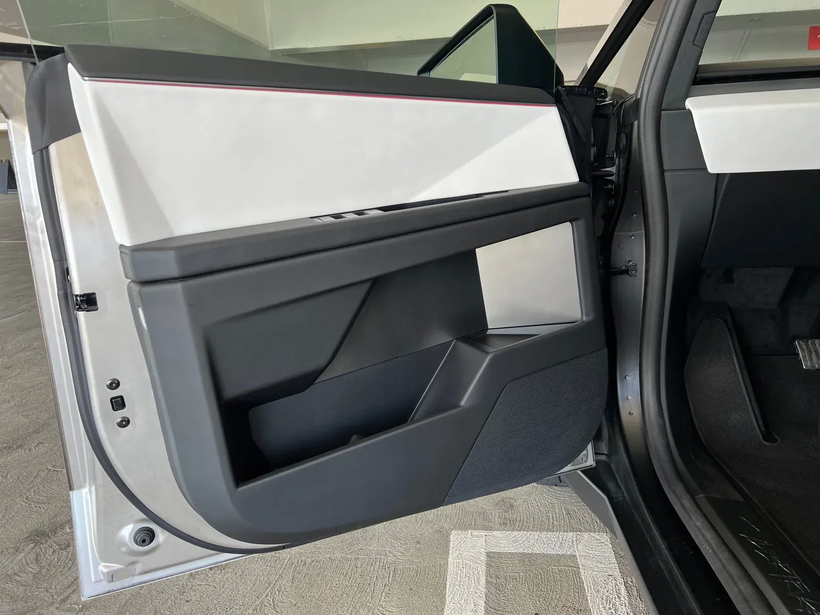 2024 Tesla Cybertruck AWD Foundation Series