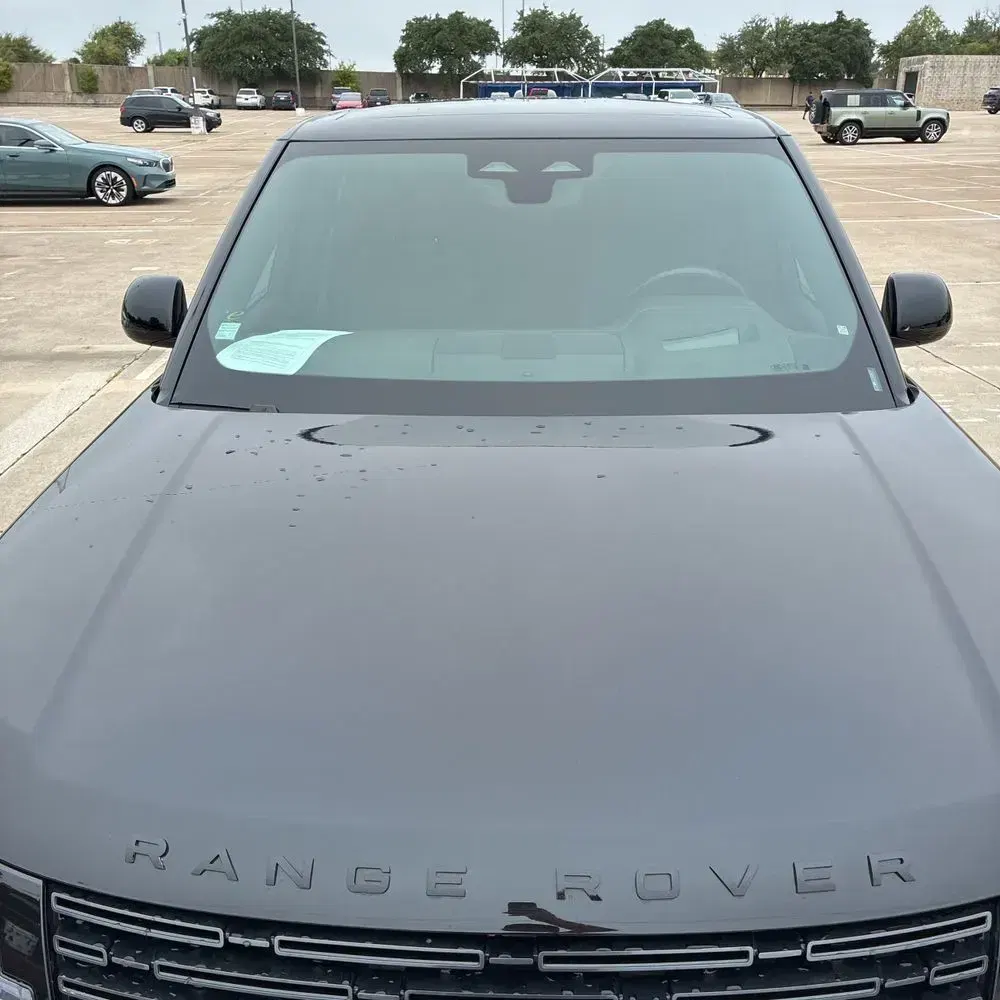 2025 Land Rover Range Rover SE P530