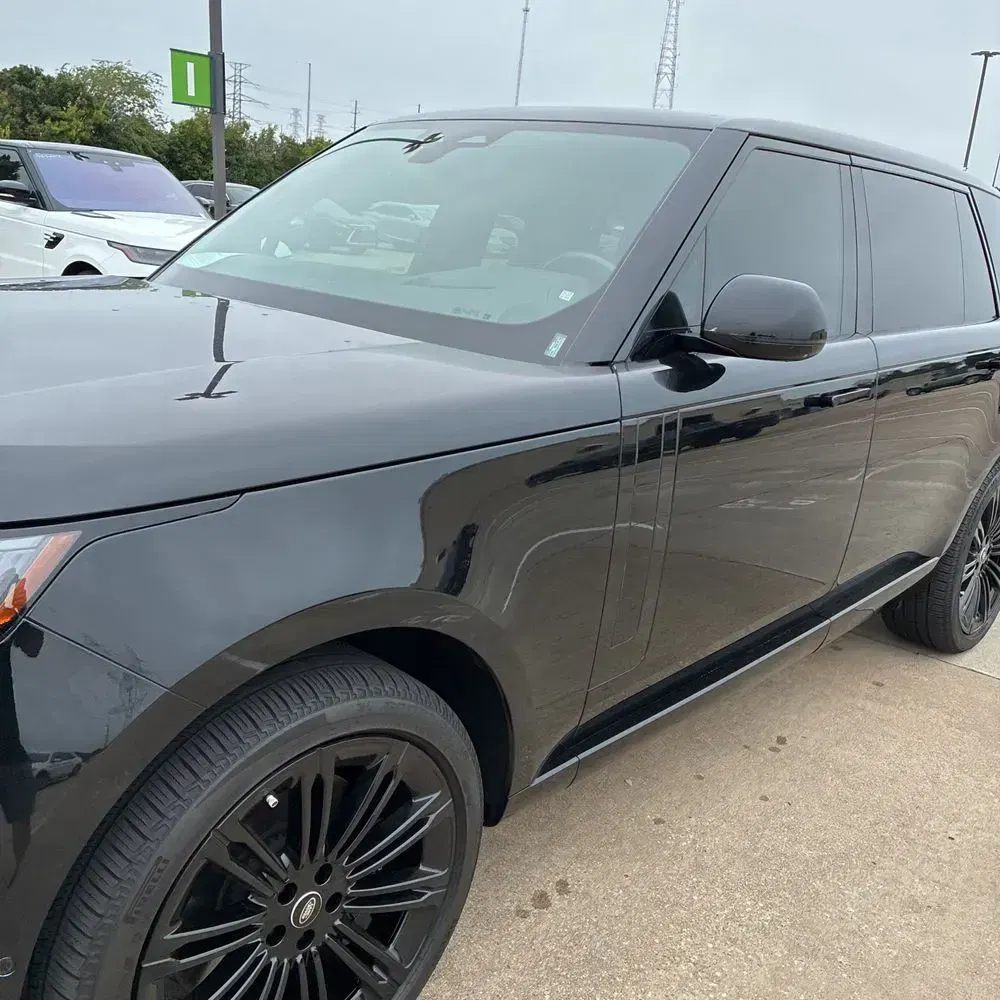 2025 Land Rover Range Rover SE P530