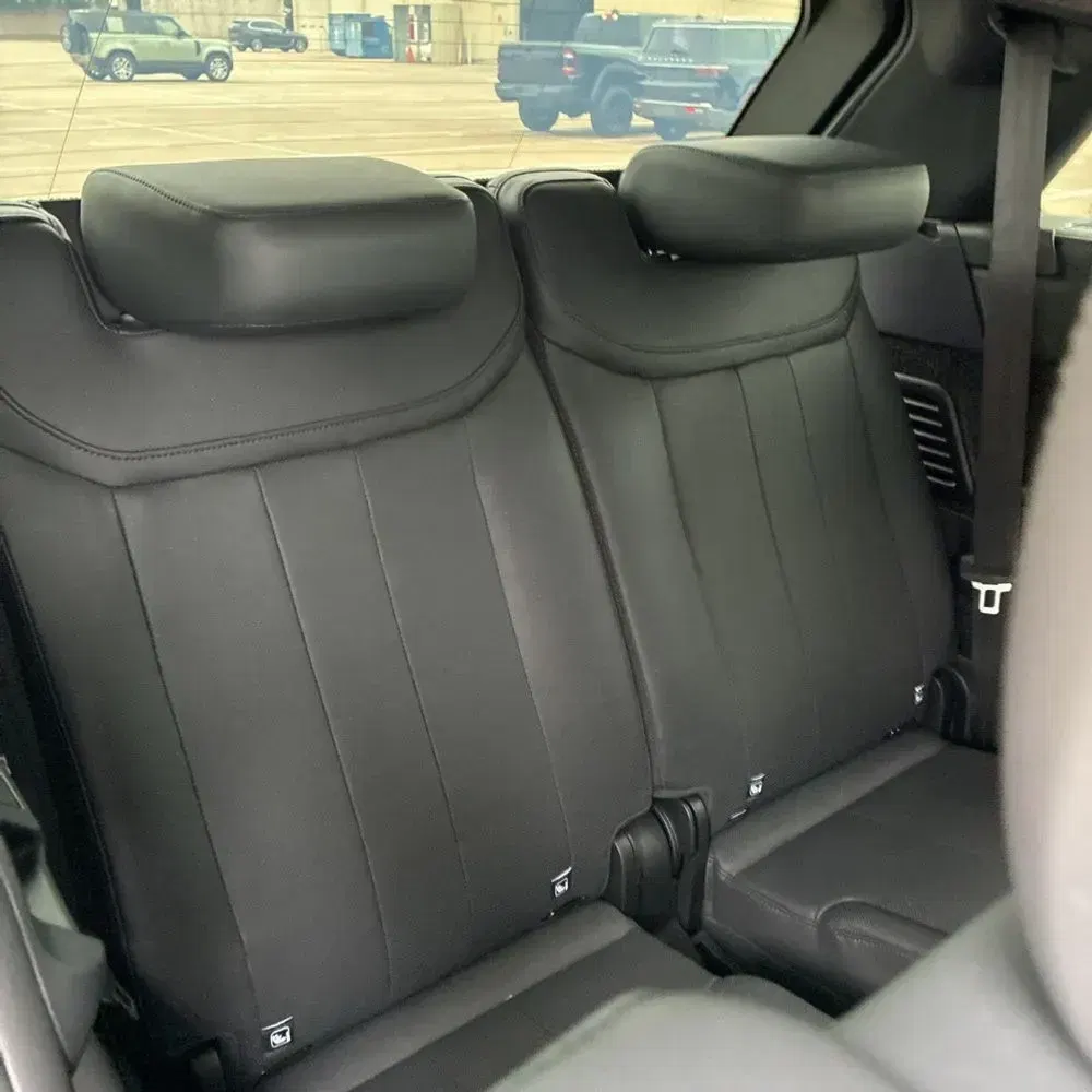 2025 Land Rover Range Rover SE P530