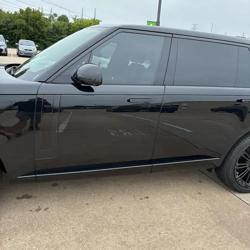 2025 Land Rover Range Rover SE P530