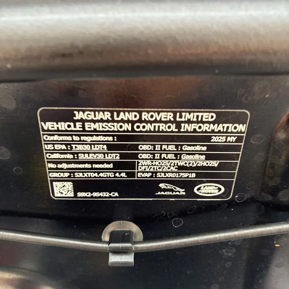 2025 Land Rover Range Rover SE P530