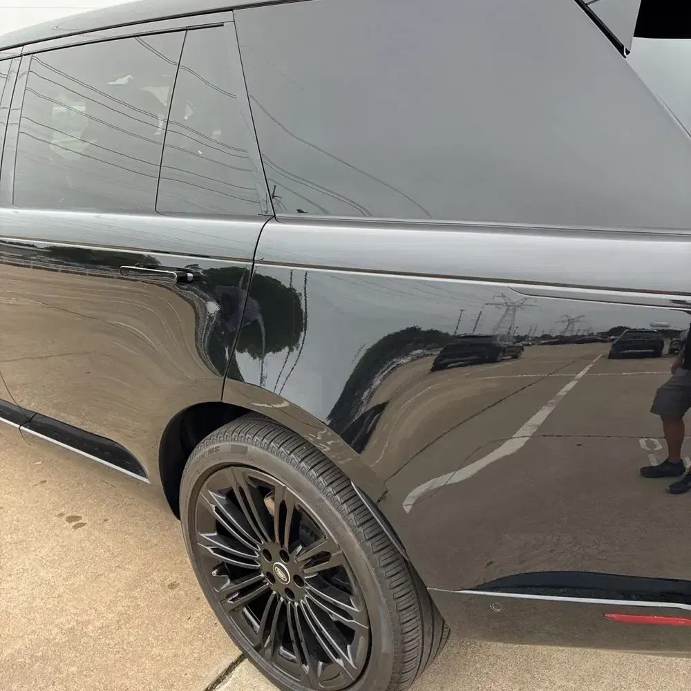 2025 Land Rover Range Rover SE P530