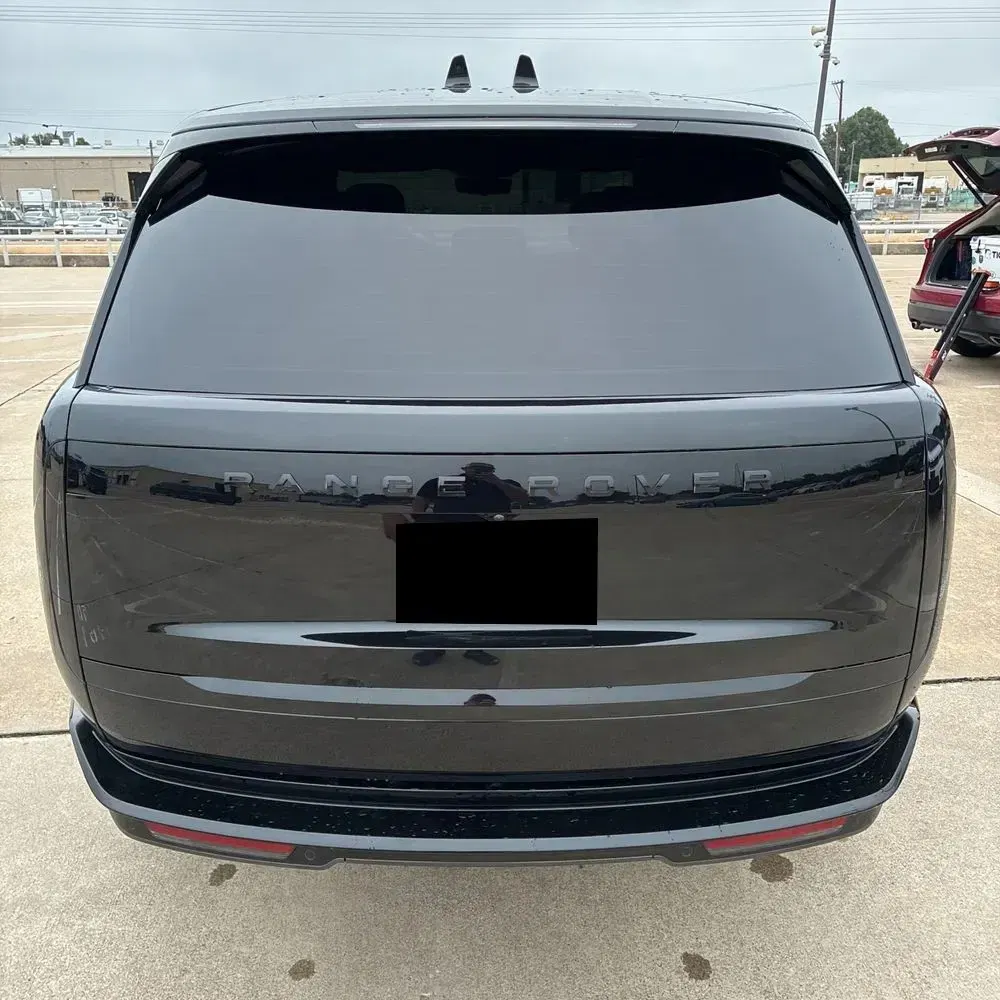 2025 Land Rover Range Rover SE P530