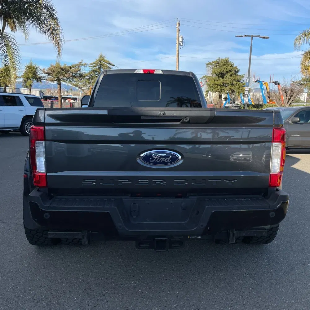 2019 Ford F-350 Super Duty Lariat