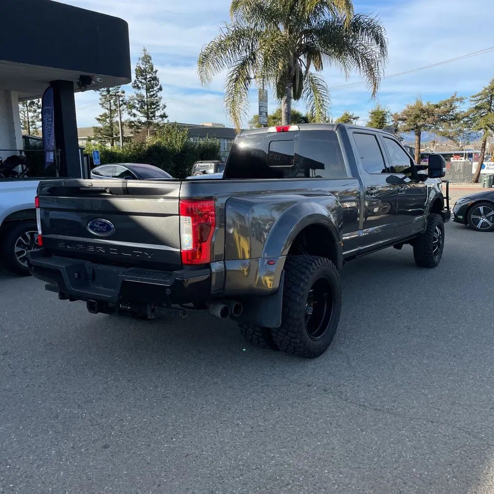 2019 Ford F-350 Super Duty Lariat