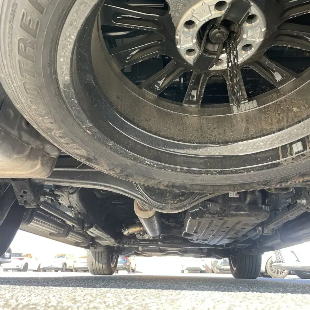 2023 Lexus LX 600 F SPORT Handling