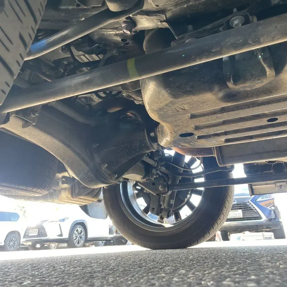 2023 Lexus LX 600 F SPORT Handling