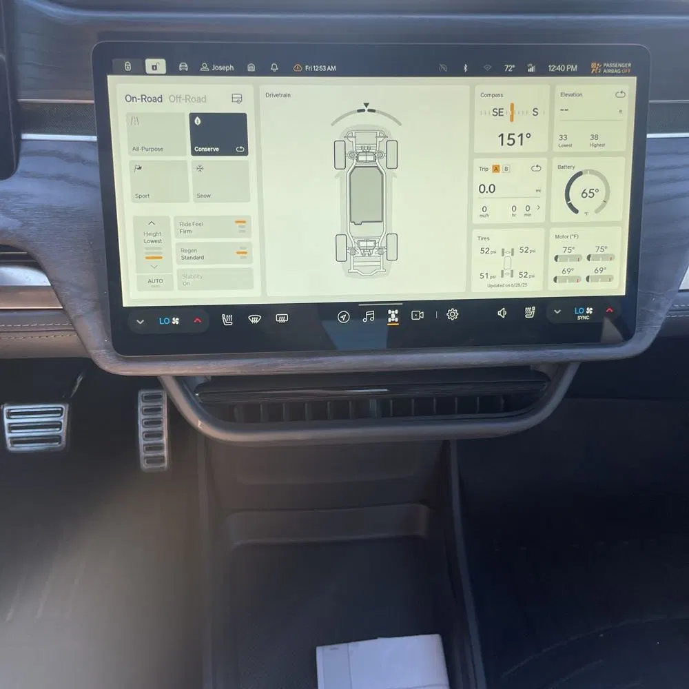 2022 Rivian R1T Adventure