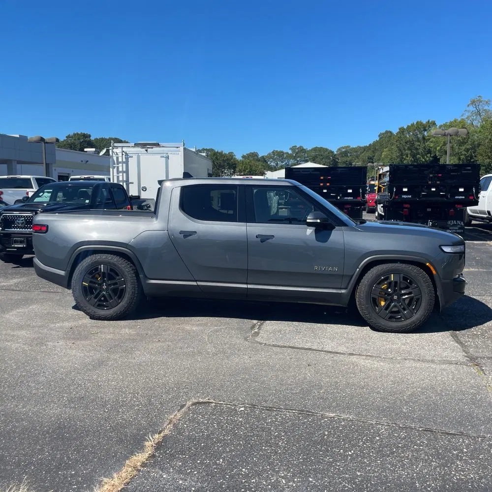 2022 Rivian R1T Adventure