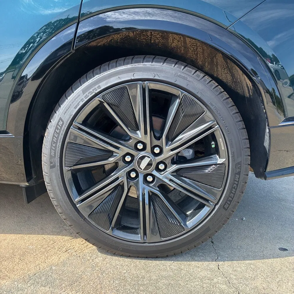 2024 Cadillac LYRIQ Sport 3