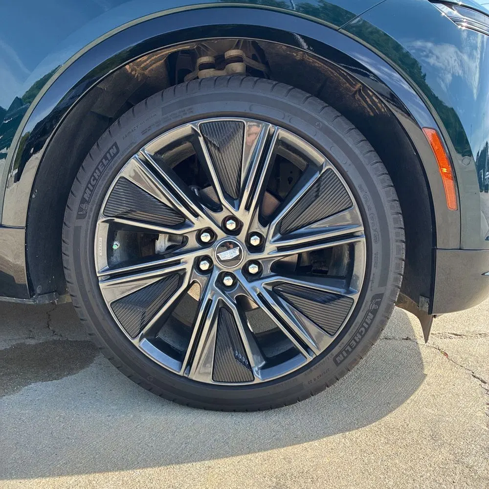 2024 Cadillac LYRIQ Sport 3