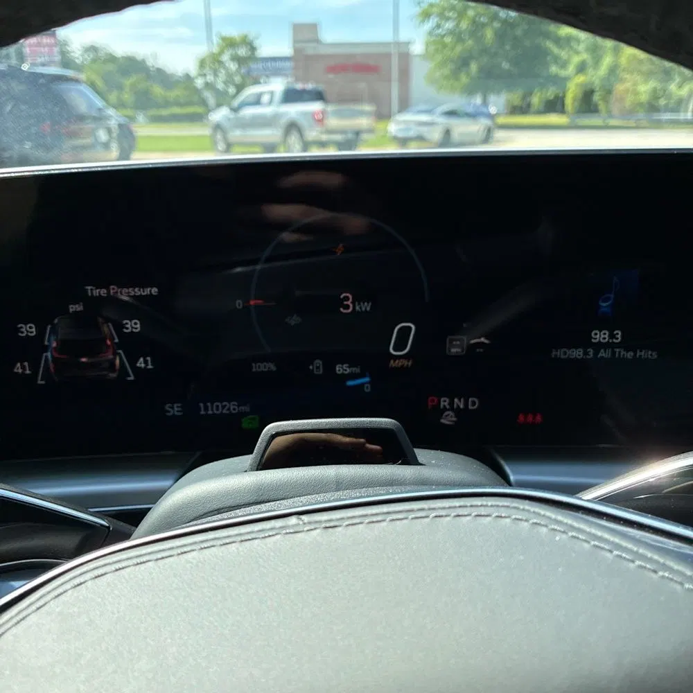 2024 Cadillac LYRIQ Sport 3