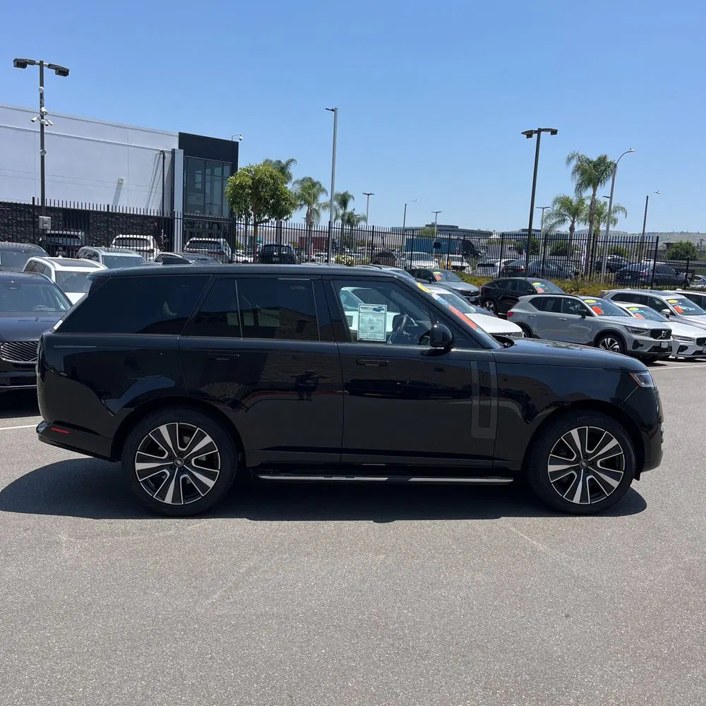 2023 Land Rover Range Rover P530 SE