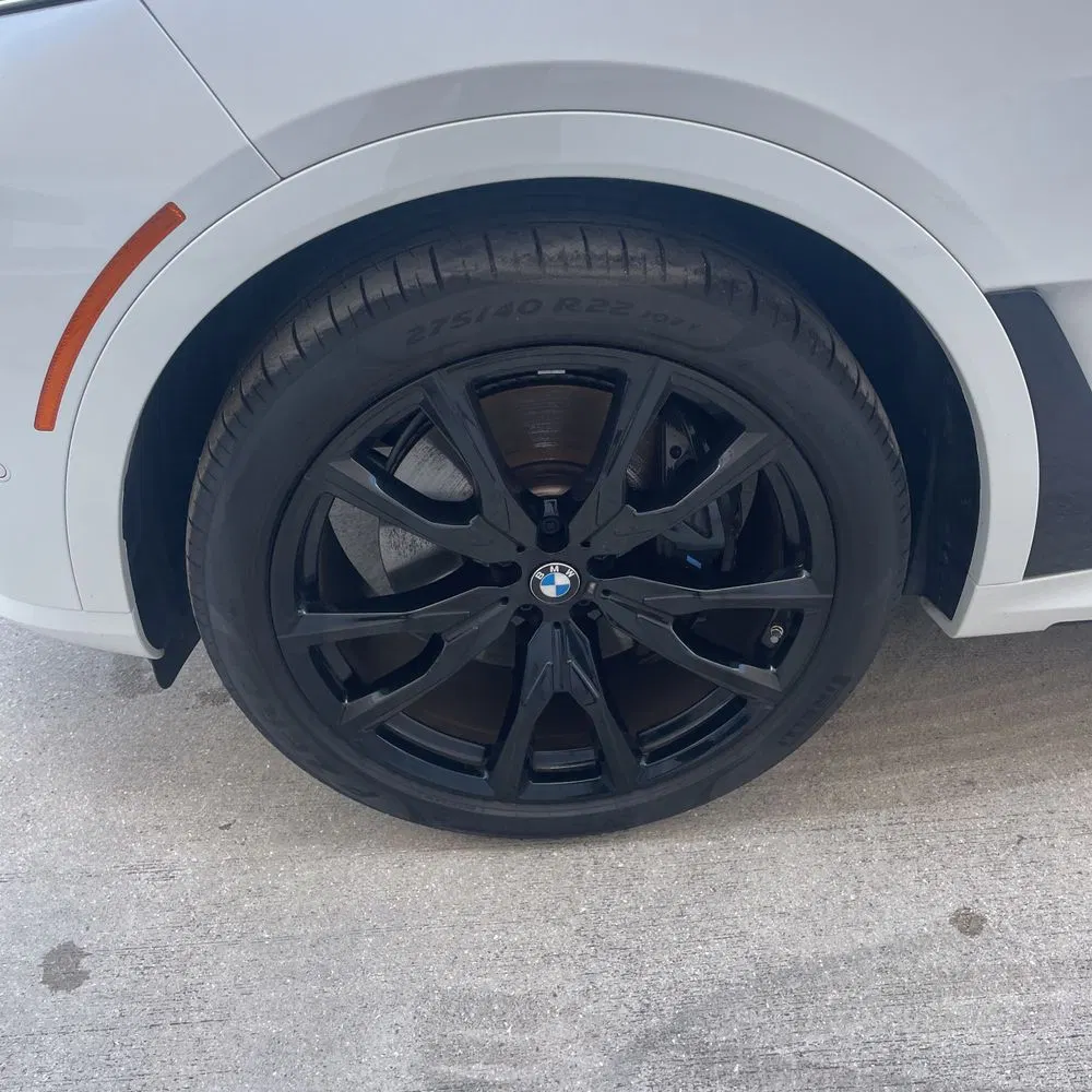 2025 BMW X7 M60i