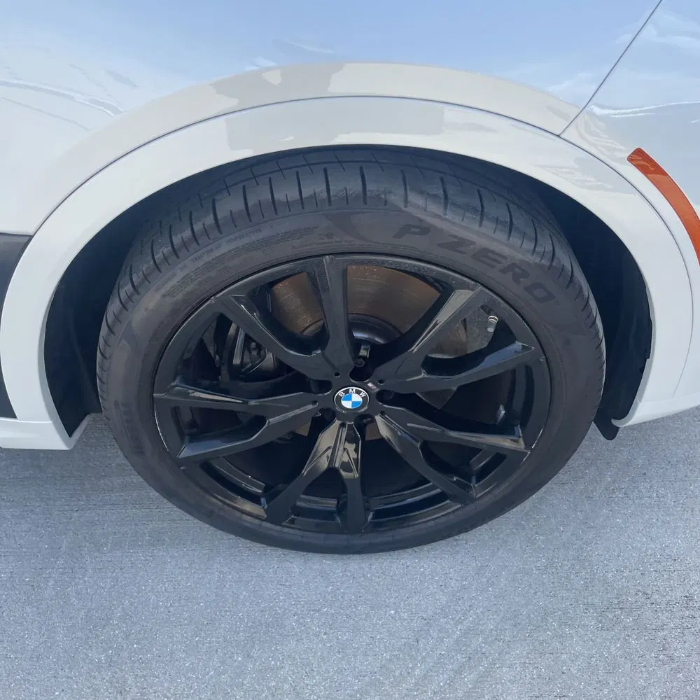 2025 BMW X7 M60i