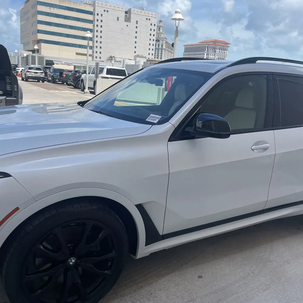 2025 BMW X7 M60i