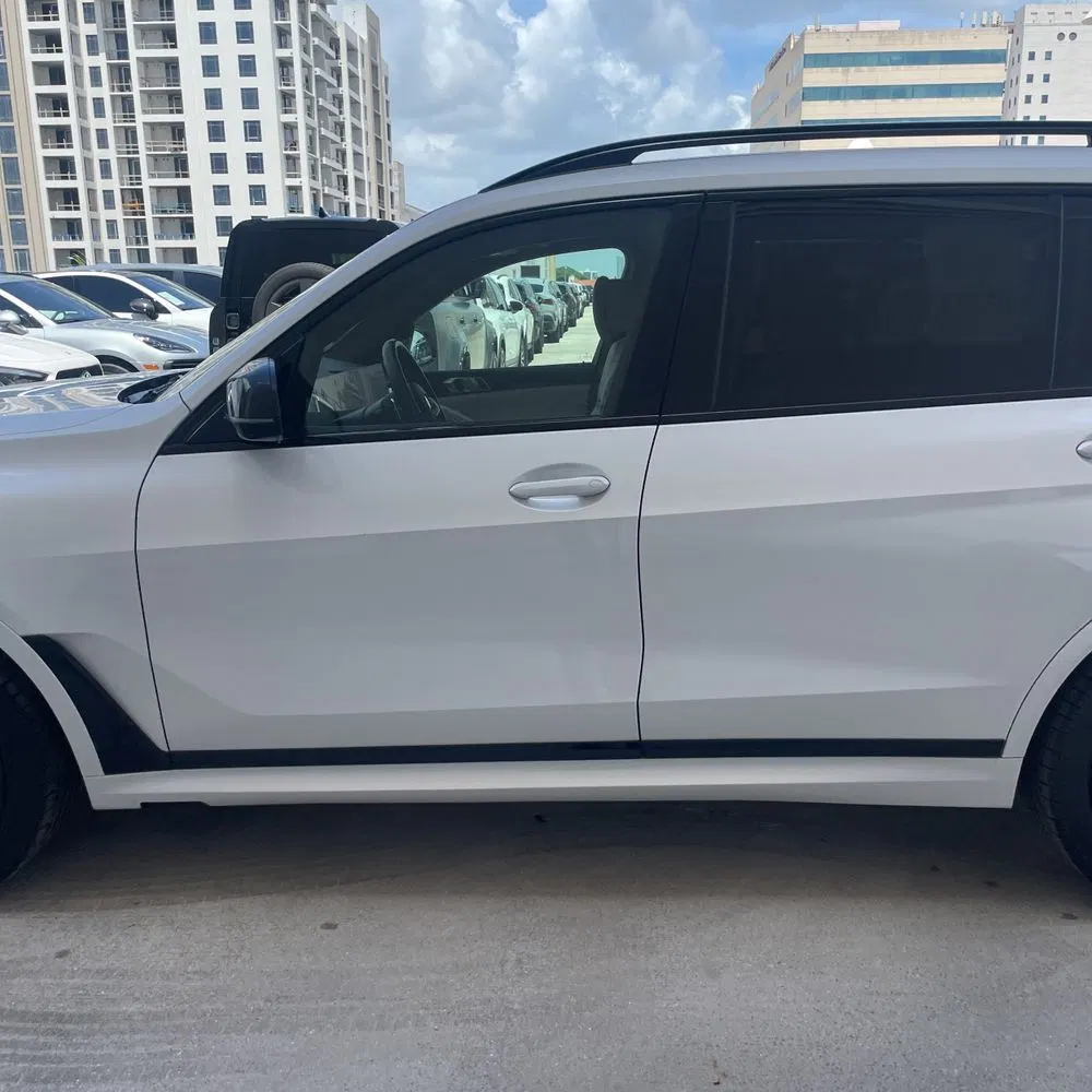 2025 BMW X7 M60i