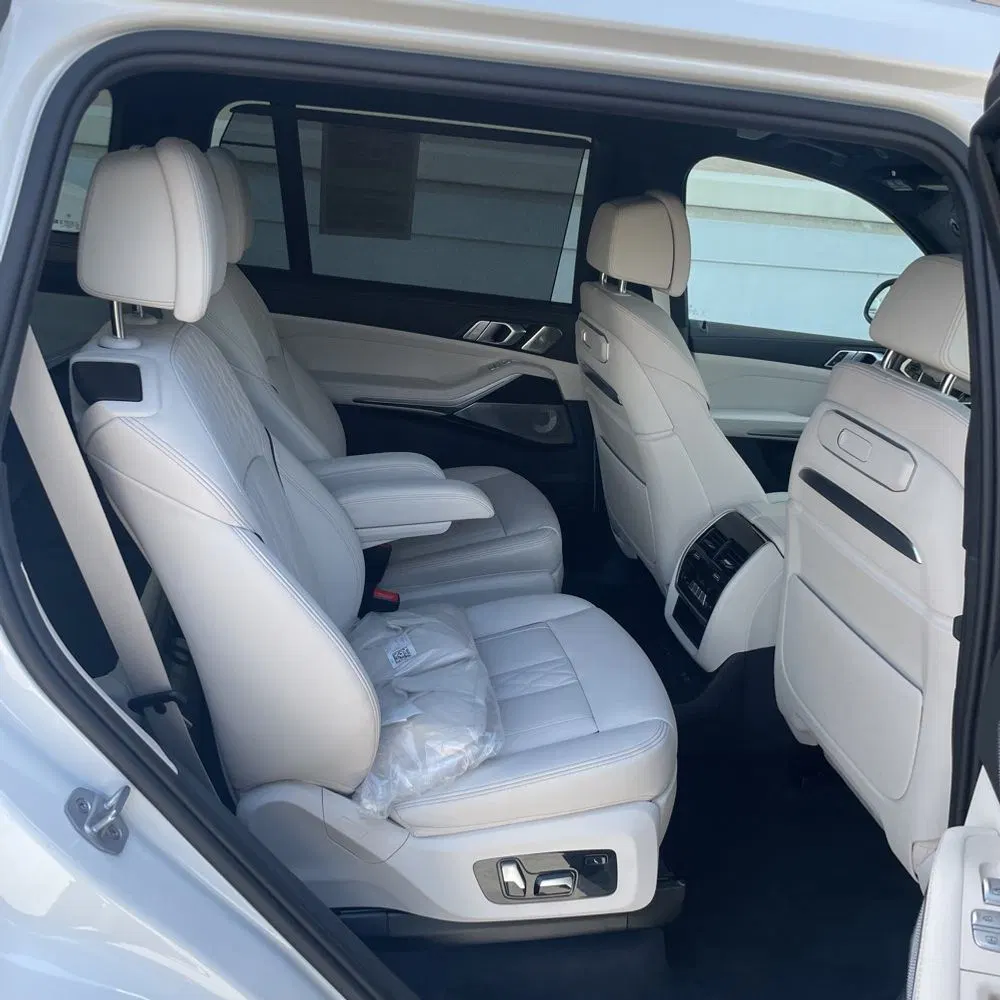 2025 BMW X7 M60i