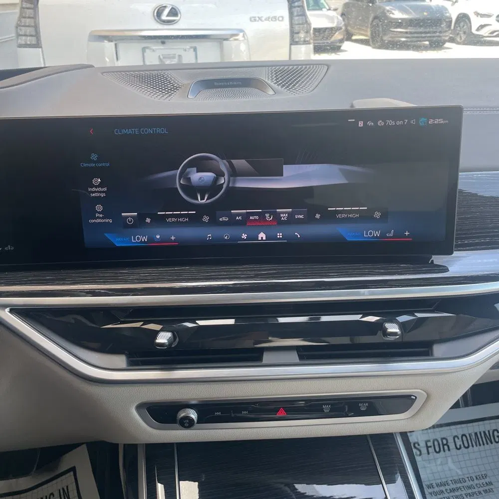 2025 BMW X7 M60i