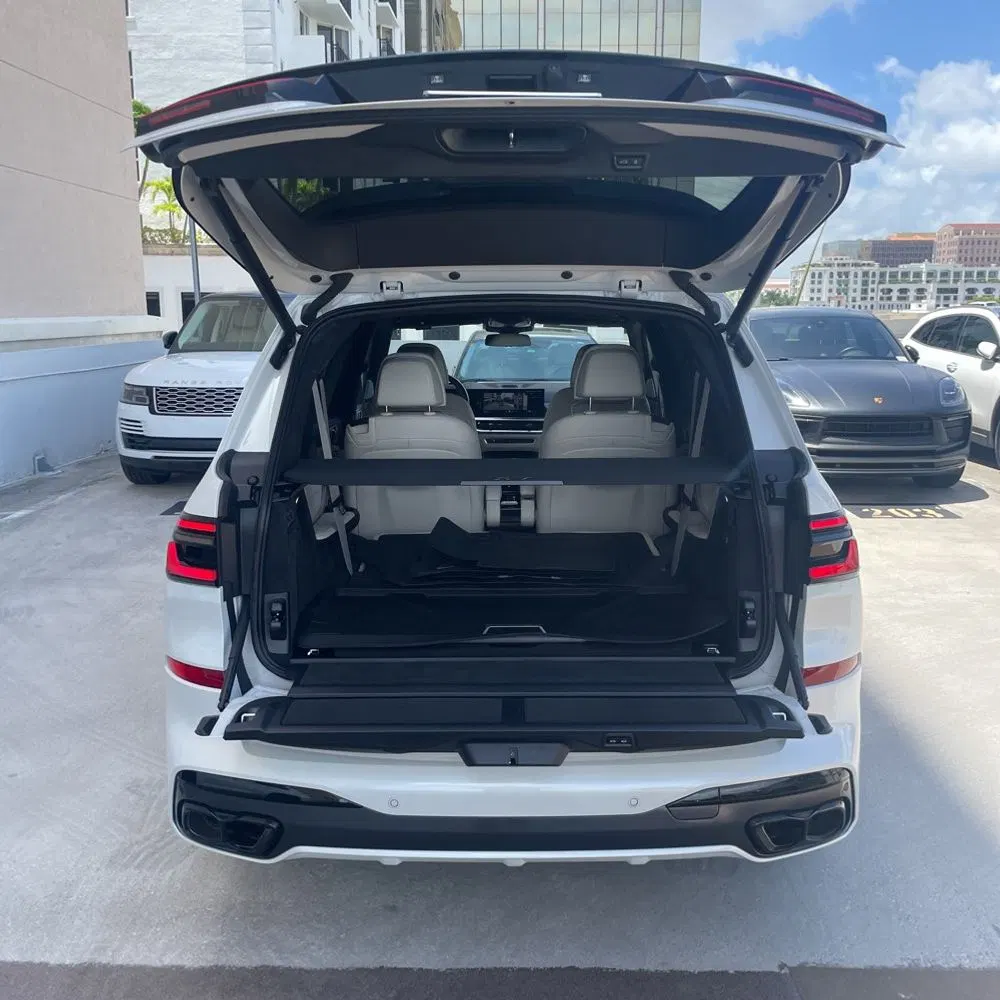 2025 BMW X7 M60i