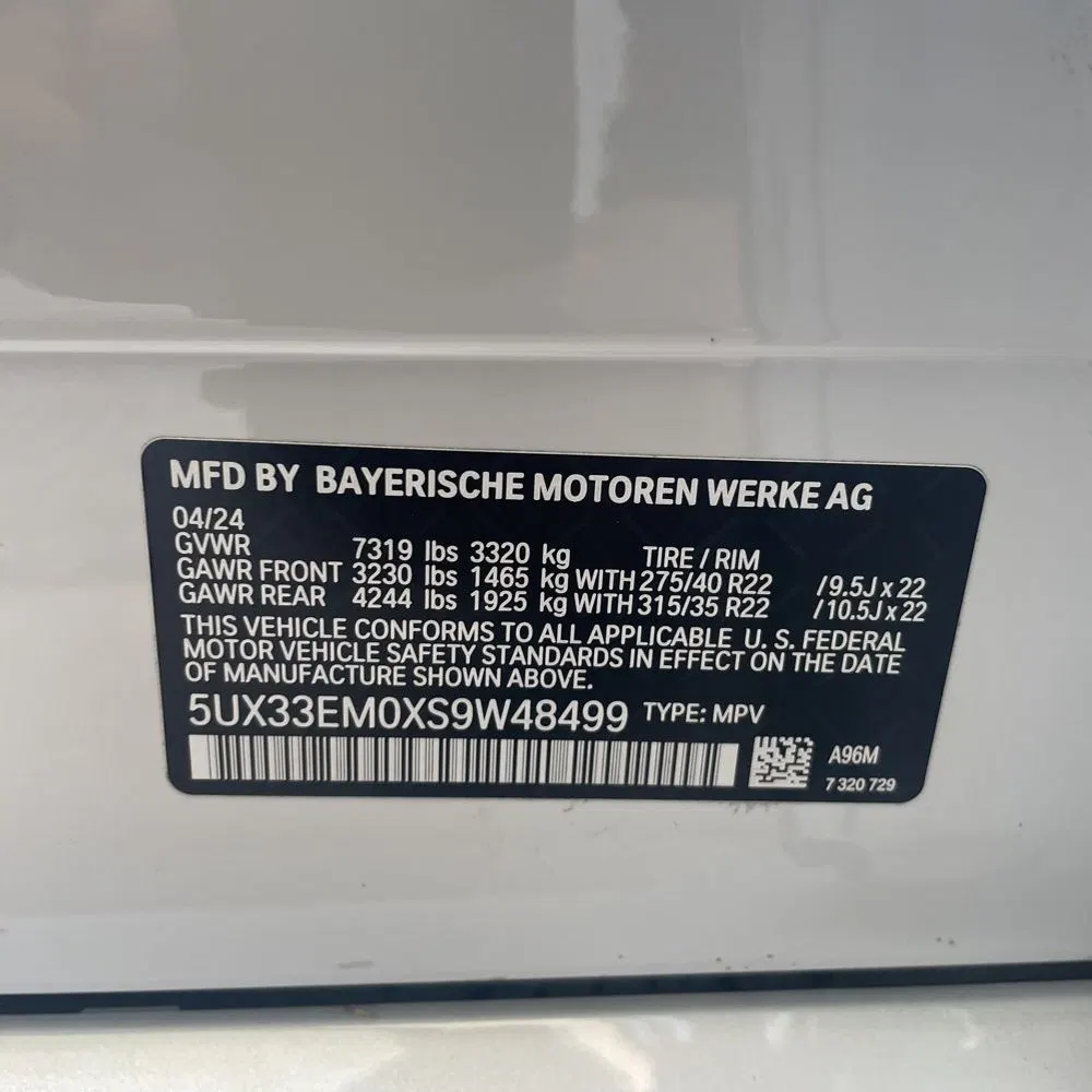 2025 BMW X7 M60i