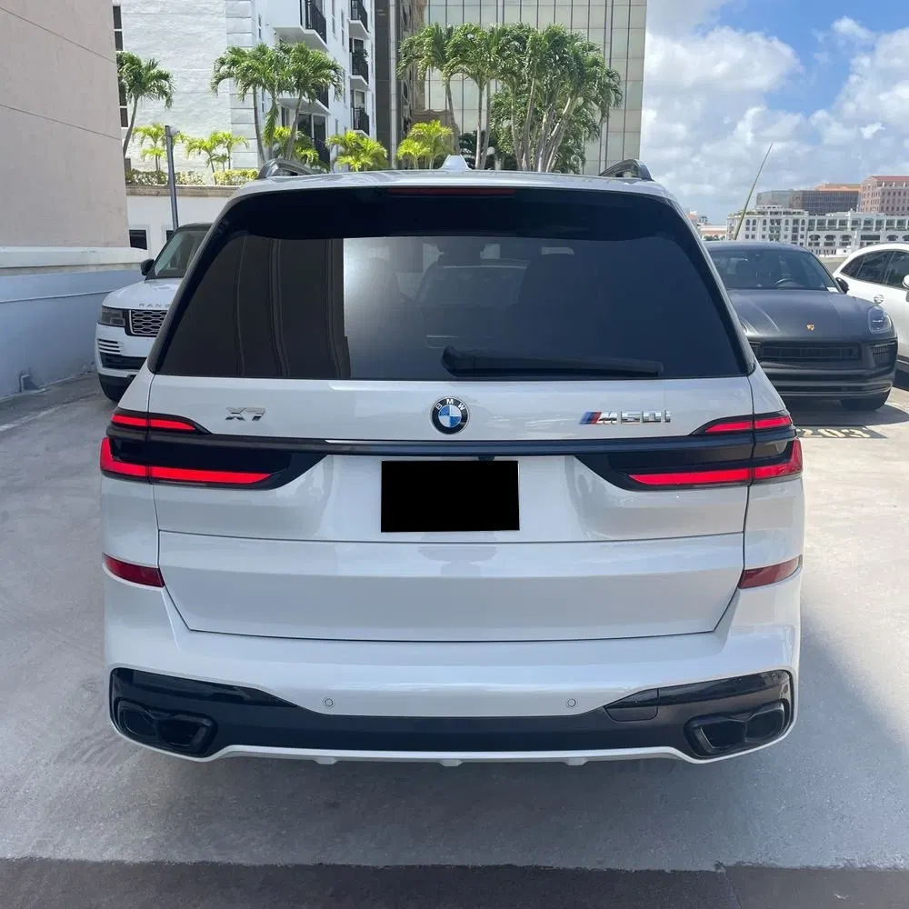 2025 BMW X7 M60i