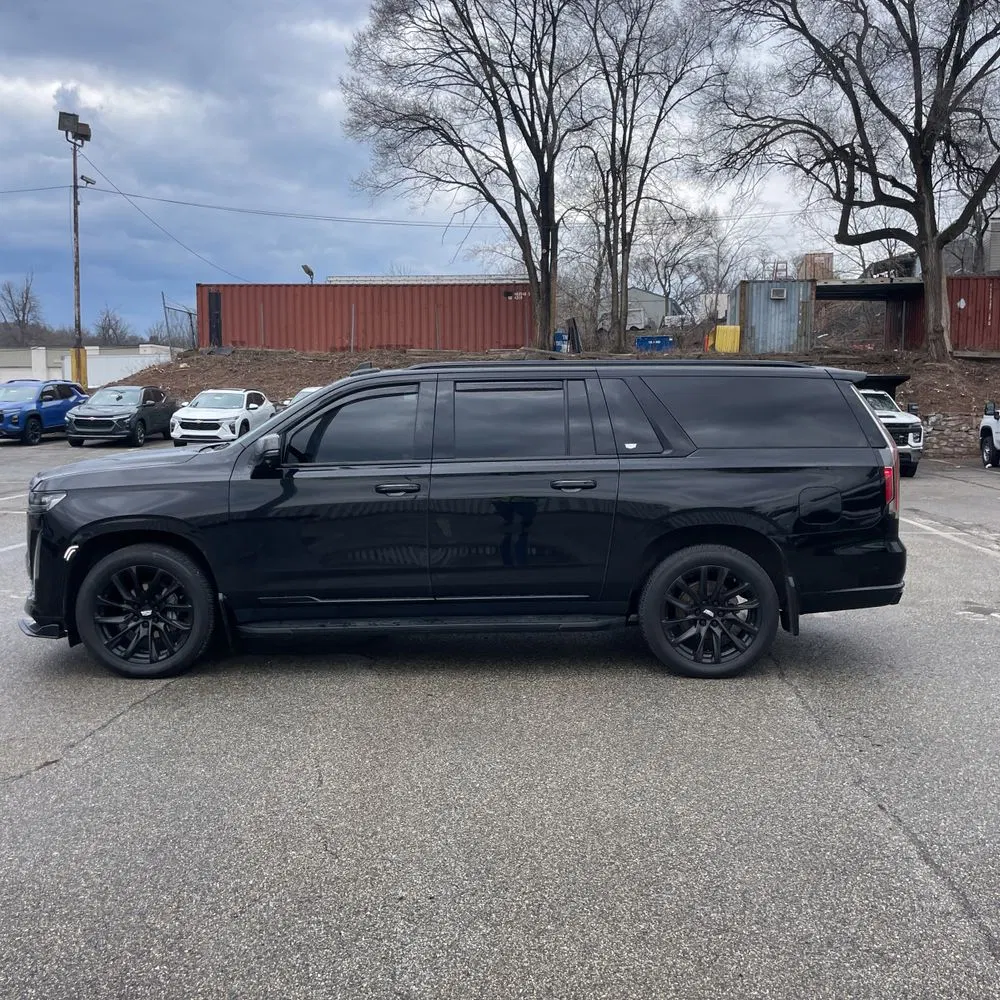 2022 Cadillac Escalade ESV Sport